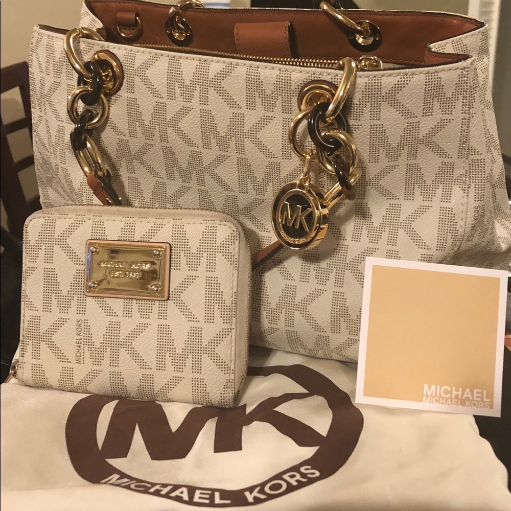Signature Michael Kors Handbag and Wallet